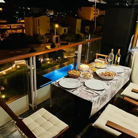 Luminoso Con Piscina Daire