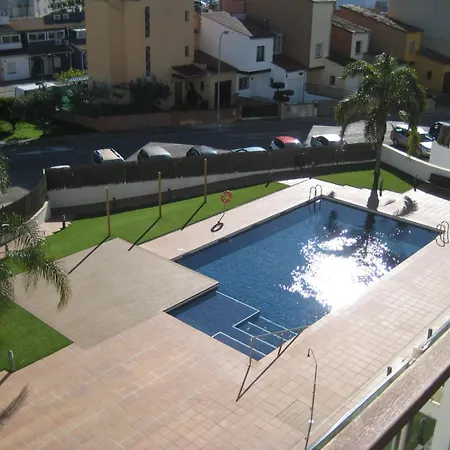 Luminoso Con Piscina Daire